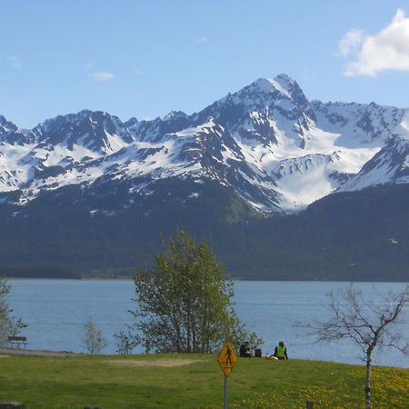 Seward Front Row Bed And Breakfast Exterior photo